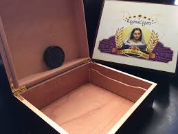 Regina Humidor